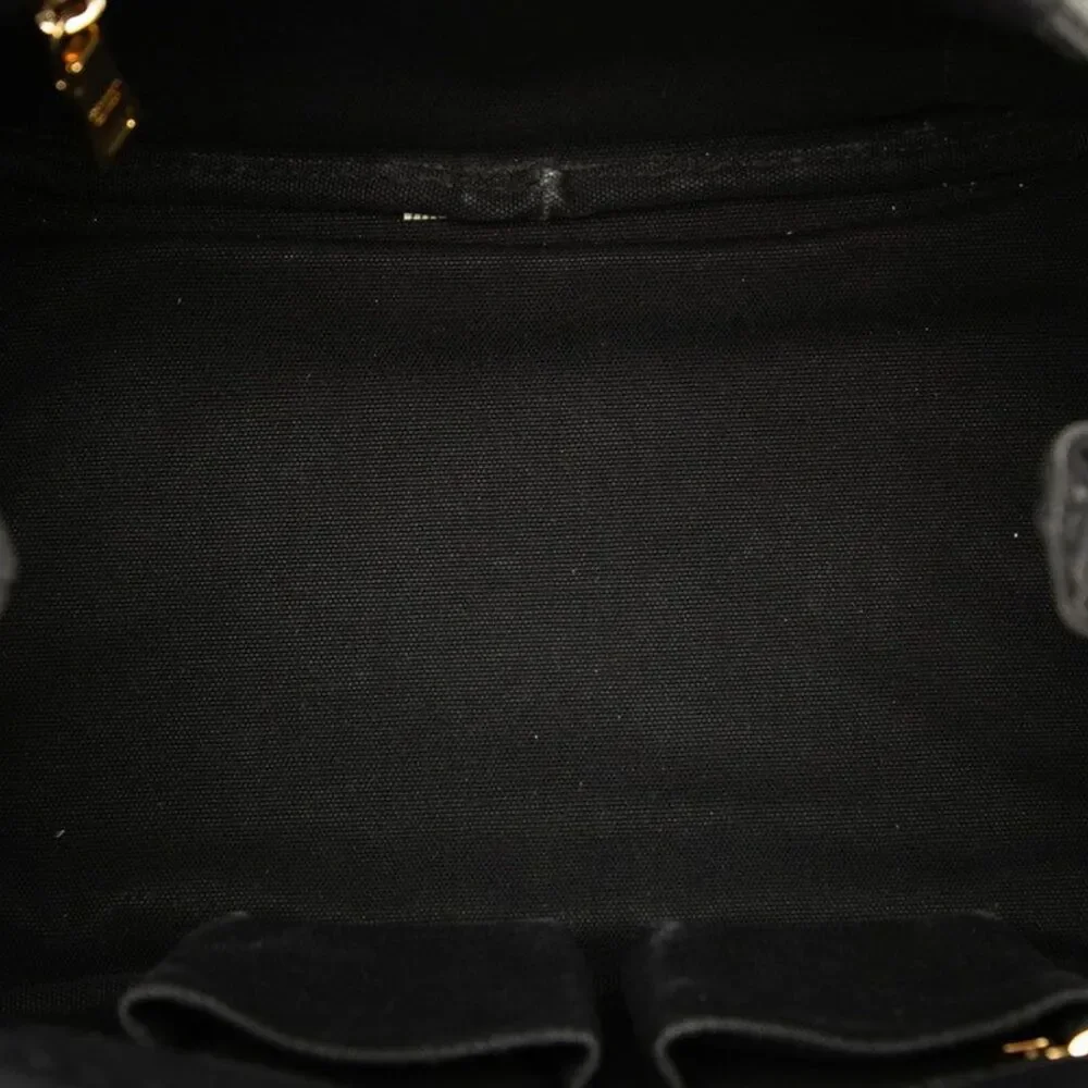 Prada delivery duty